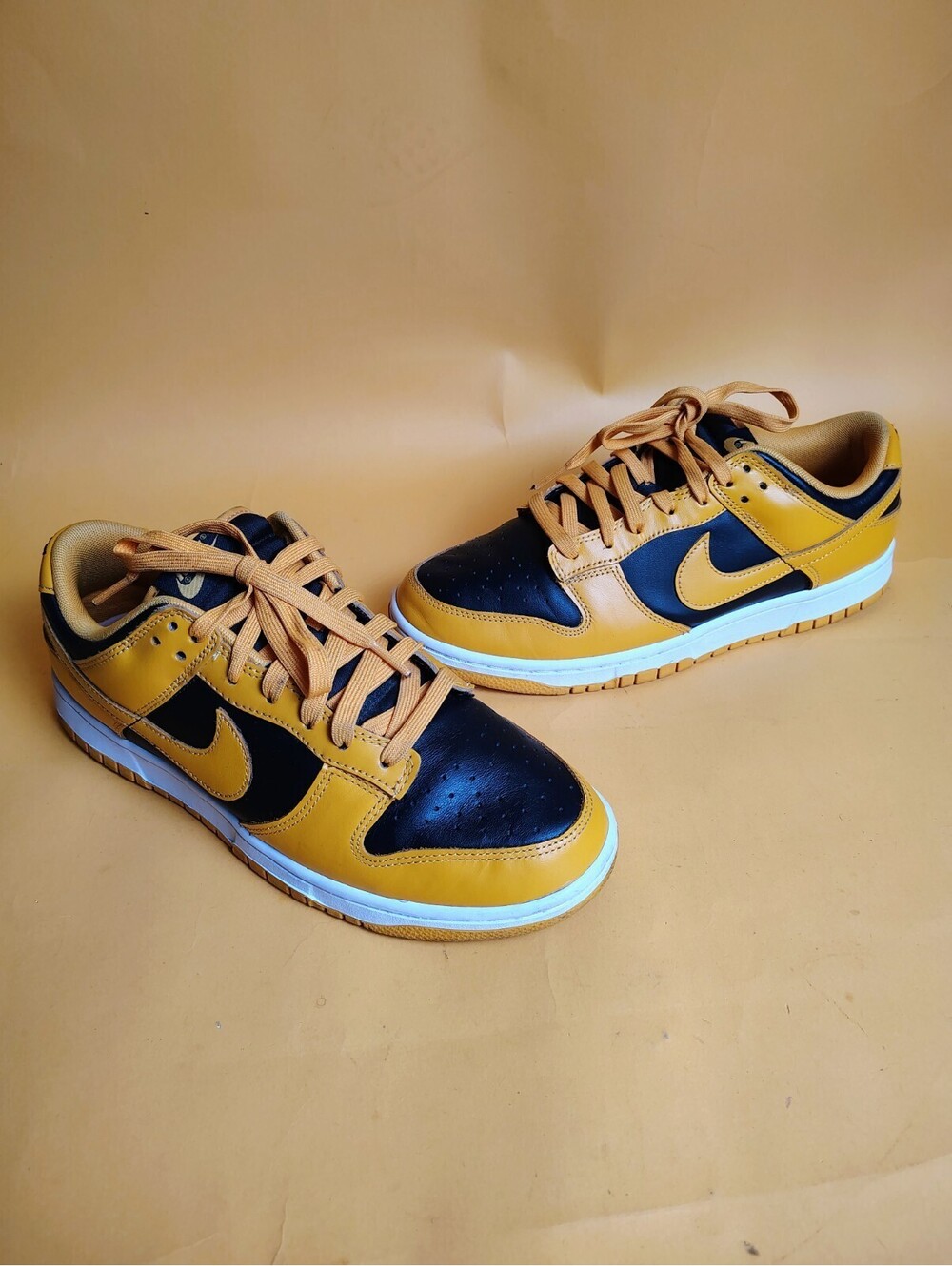 Nike Dunk Low Championship Goldenrod Yellow Black DD1391-004 Men's Size 10 Used